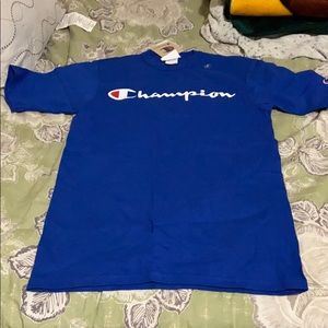 Champion Script Logo T-Shirt Size Small Men’s NWT